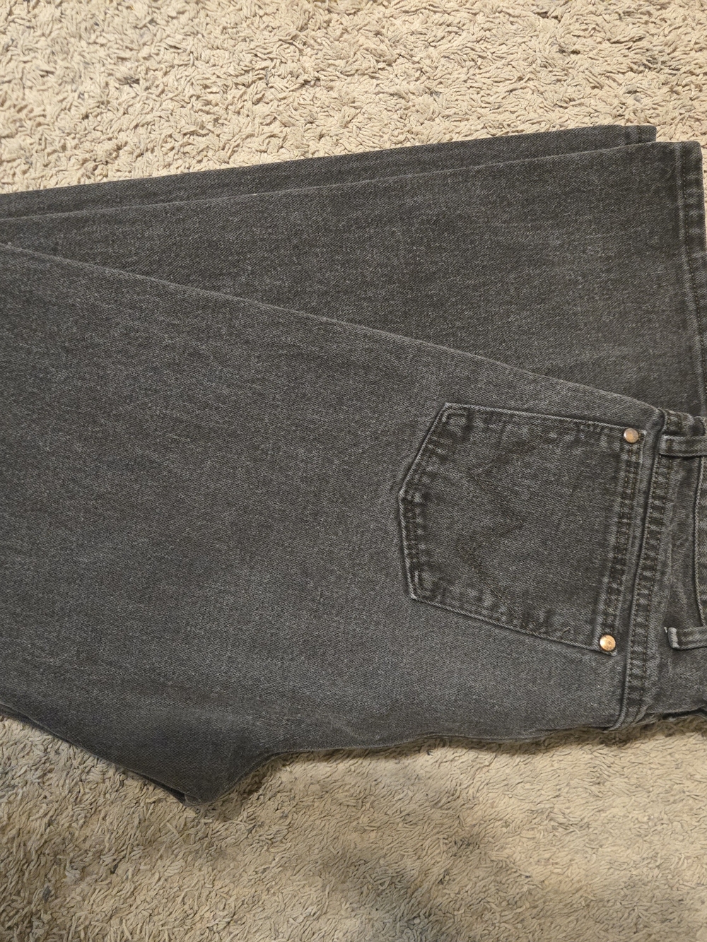 Wrangler Men's Dark Brown Relaxed Fit Jeans